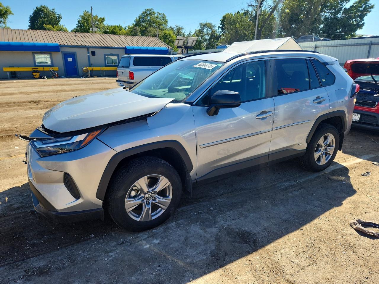 2024 TOYOTA RAV4 LE — Front 3/4