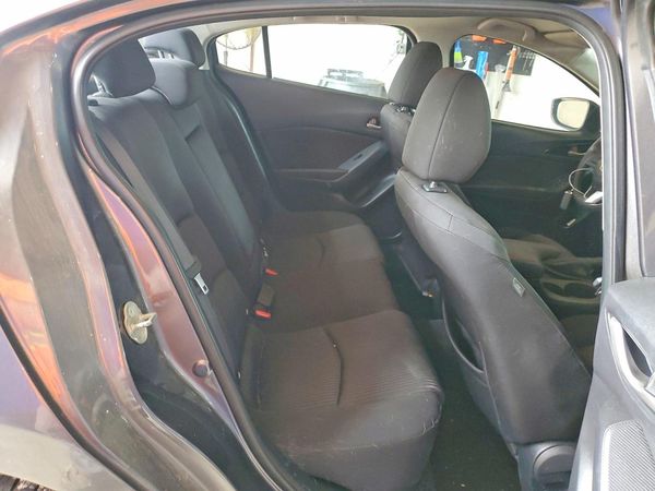 2016 MAZDA 3 Sport/GX