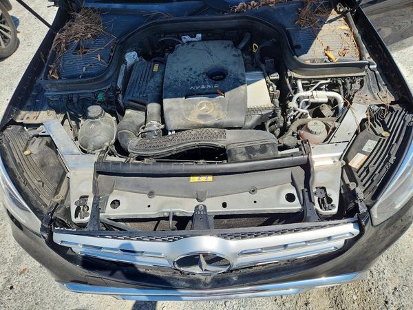 2020 MERCEDES-BENZ GLC-CLASS GLC 350 e-4M — Engine bay