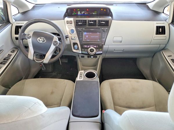 2014 TOYOTA PRIUS V TW — CKPT