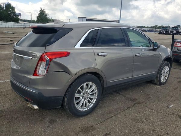 2017 CADILLAC XT5