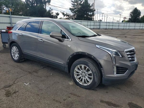 2017 CADILLAC XT5