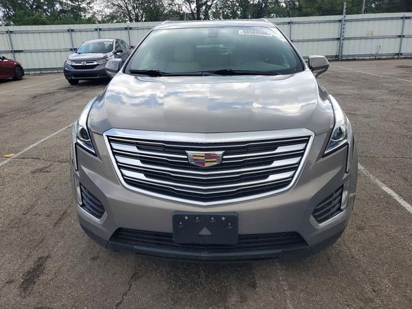 2017 CADILLAC XT5