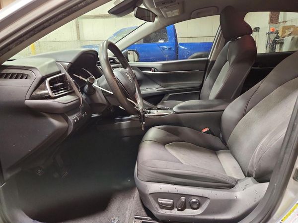 2019 TOYOTA CAMRY — DENT
