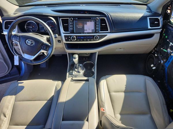 2016 TOYOTA HIGHLANDER Base/Hybrid