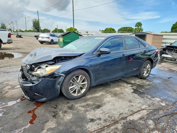 2016 TOYOTA CAMRY