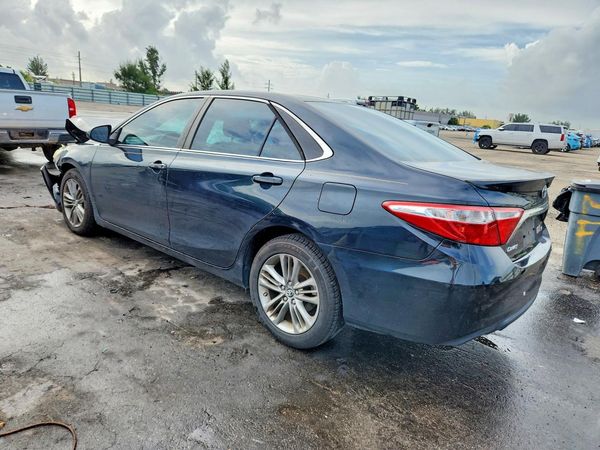 2016 TOYOTA CAMRY