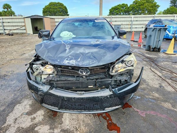 2016 TOYOTA CAMRY
