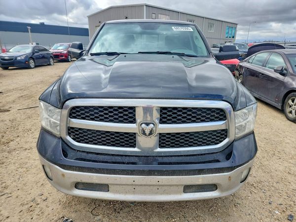 2018 RAM 1500 SLT