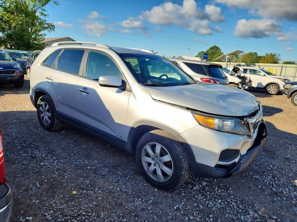 2012 KIA SORENTO GL(Middle-low grade) — Passenger 3/4