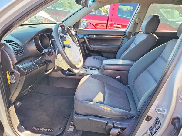 2012 KIA SORENTO GL(Middle-low grade) — DENT