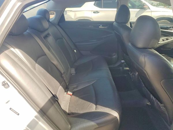 2013 HYUNDAI SONATA