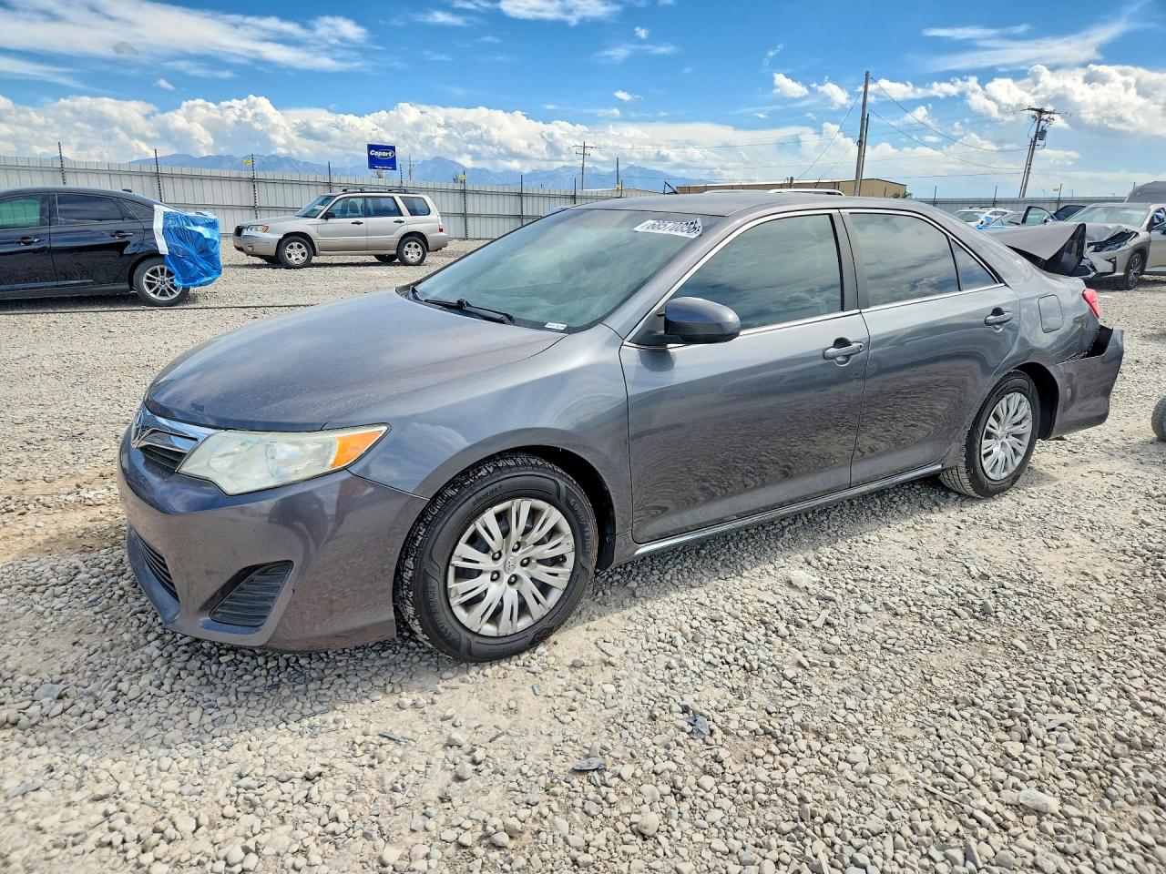 2014 TOYOTA CAMRY — Front 3/4