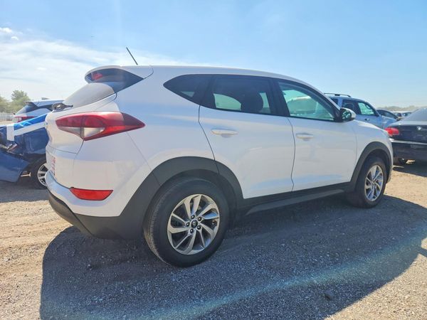 2017 HYUNDAI TUCSON SE (no options) — PSRA