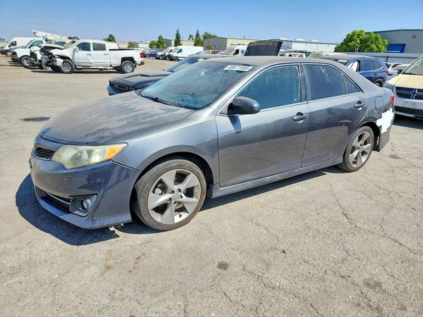 2012 TOYOTA CAMRY — Front 3/4