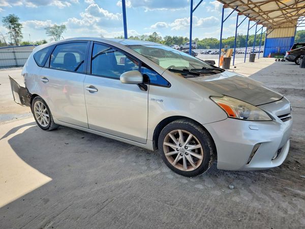 2012 TOYOTA PRIUS — Passenger 3/4