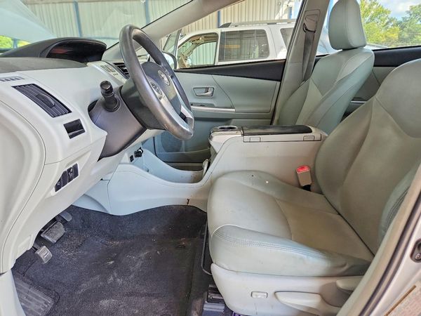 2012 TOYOTA PRIUS — DENT