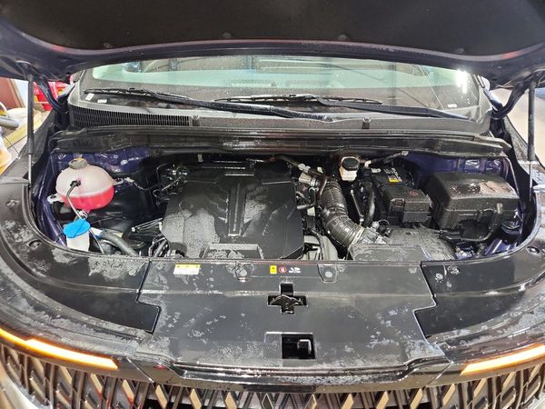 2026 KIA CARNIVAL LX, LXS — Engine bay