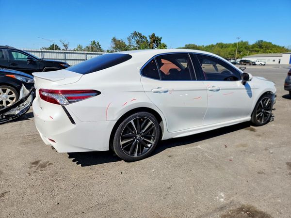 2018 TOYOTA CAMRY XSE