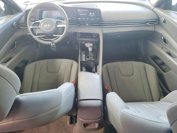 2026 HYUNDAI ELANTRA