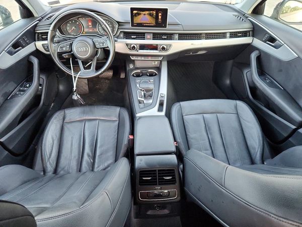 2017 AUDI A4 quattro Premium
