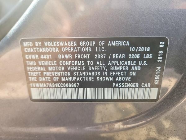2019 VOLKSWAGEN PASSAT SE R-Line