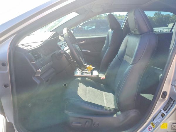 2014 TOYOTA CAMRY — DENT