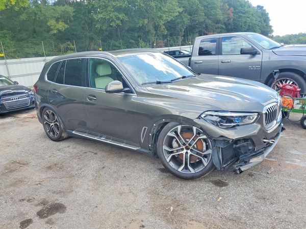 2021 BMW X5 sDrive40i — Passenger 3/4
