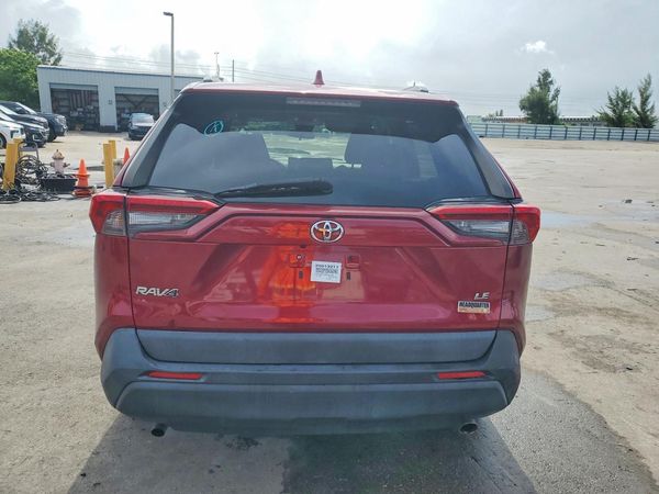 2019 TOYOTA RAV4 LE