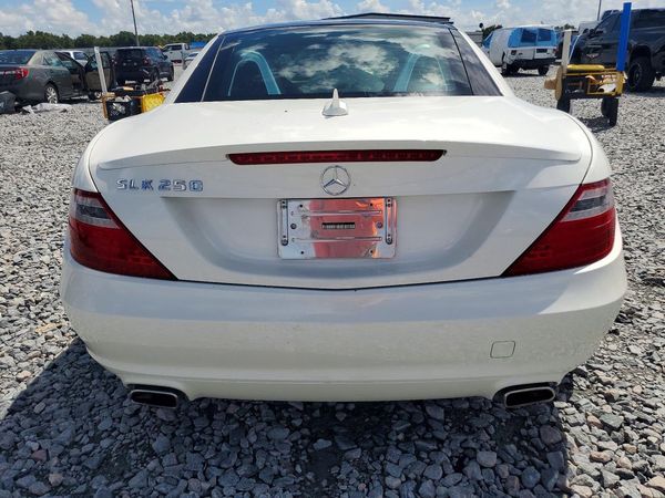 2014 MERCEDES-BENZ SLK