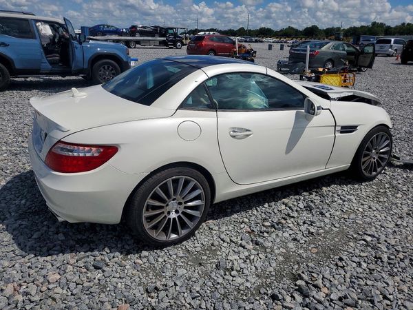 2014 MERCEDES-BENZ SLK