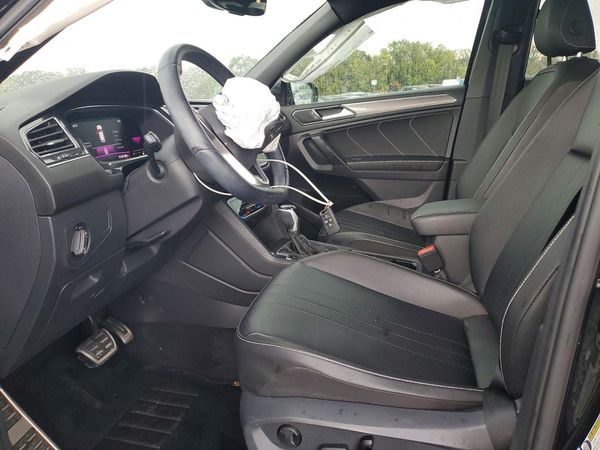 2022 VOLKSWAGEN TIGUAN SE R-Line Black — DENT