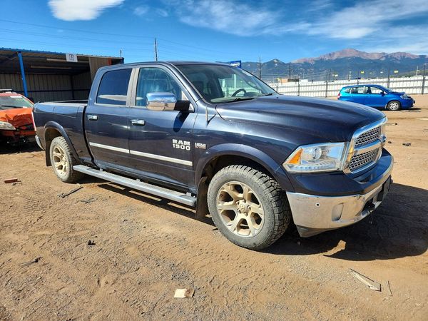 2014 RAM 1500 LARAMIE CREW CAB 4X4