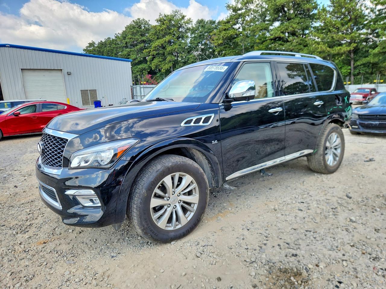 2016 INFINITI QX80 — Front 3/4