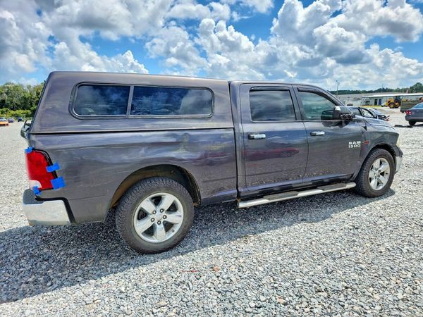 2015 RAM 1500 SLT
