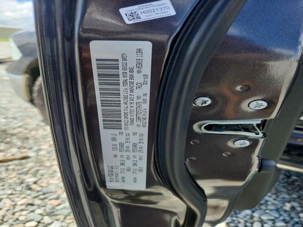 2015 RAM 1500 SLT