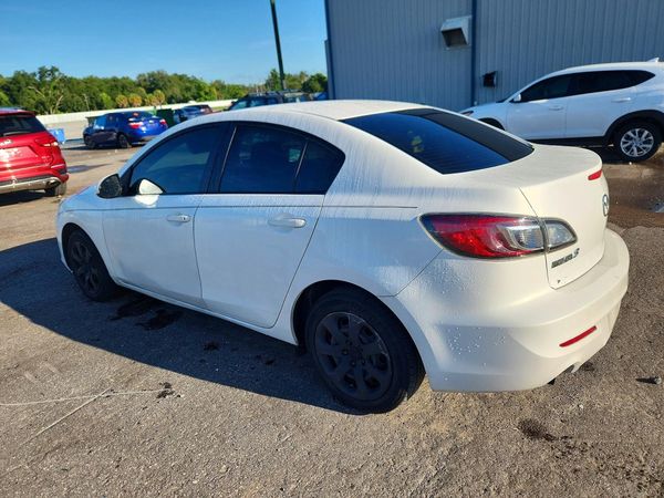 2013 MAZDA 3