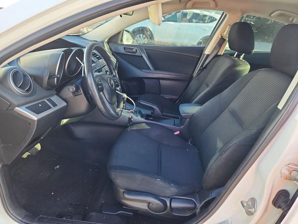 2013 MAZDA 3