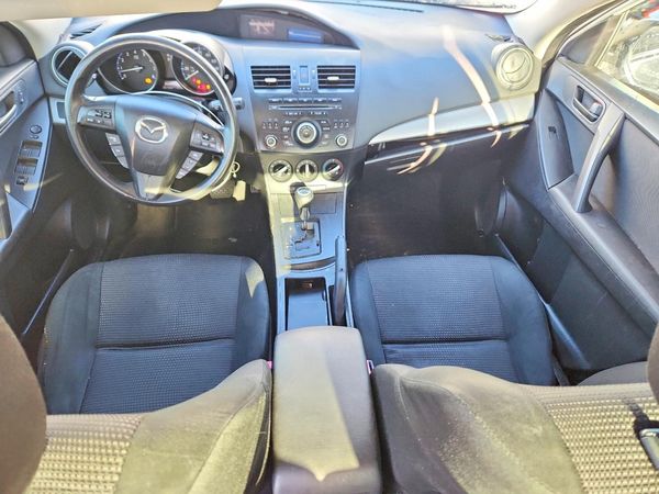 2013 MAZDA 3