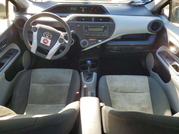 2012 TOYOTA PRIUS