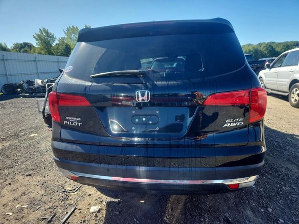 2016 HONDA PILOT Elite — DIRR