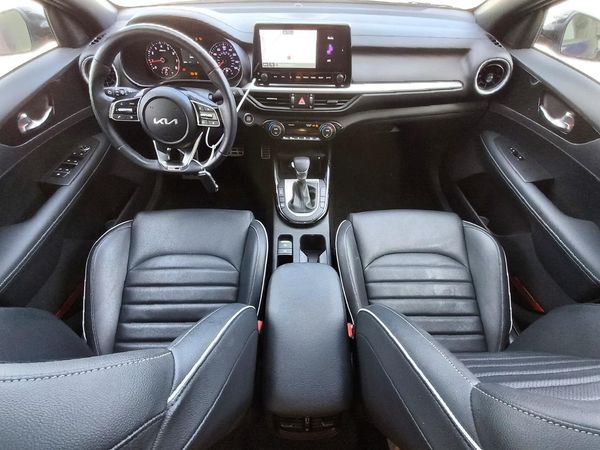 2024 KIA FORTE GT Line — CKPT