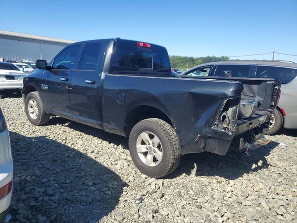 2016 RAM 1500 SLT