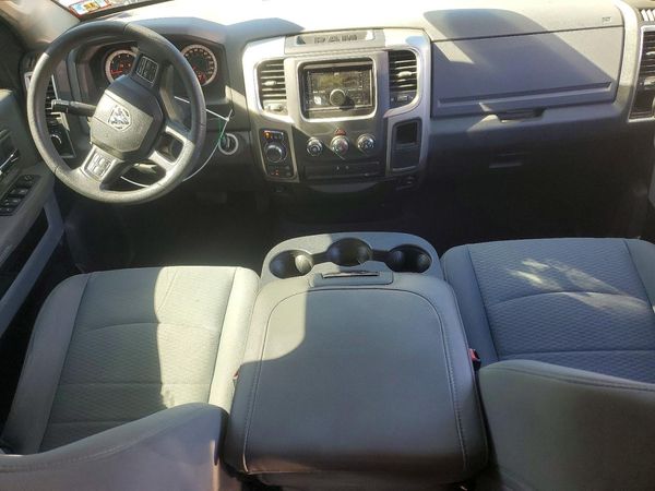 2016 RAM 1500 SLT