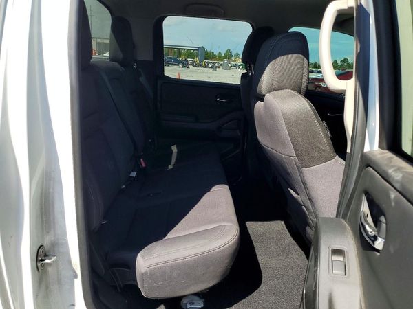 2024 NISSAN FRONTIER