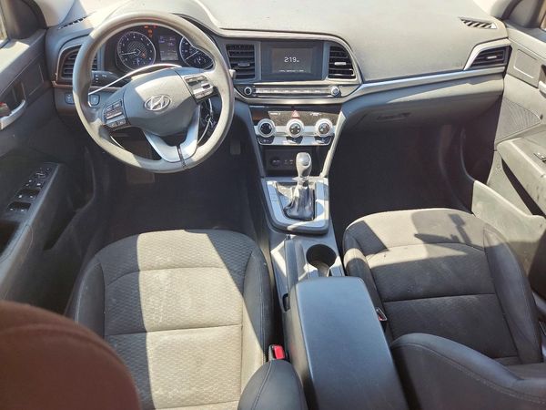2019 HYUNDAI ELANTRA SE