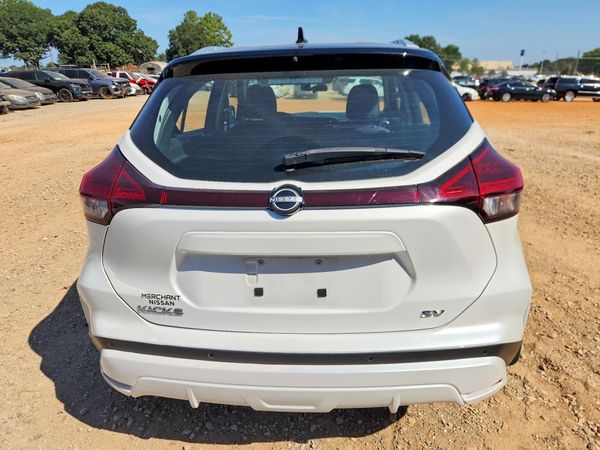 2022 NISSAN KICKS