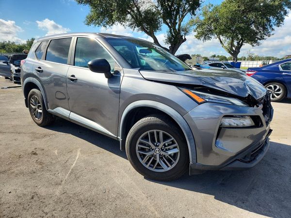 2021 NISSAN ROGUE S — Passenger 3/4