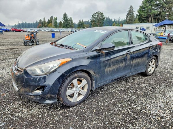 2013 HYUNDAI ELANTRA