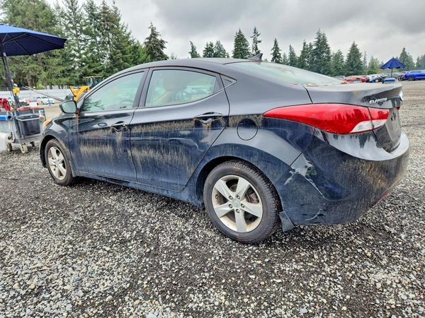 2013 HYUNDAI ELANTRA